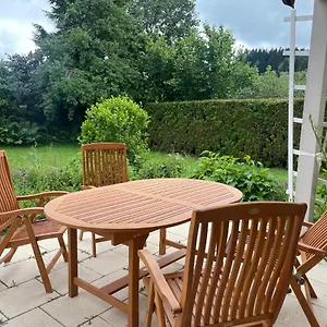 Allgäuer Tierstübchen - Disneyplus - Terrasse - Parkplatz Apartment
